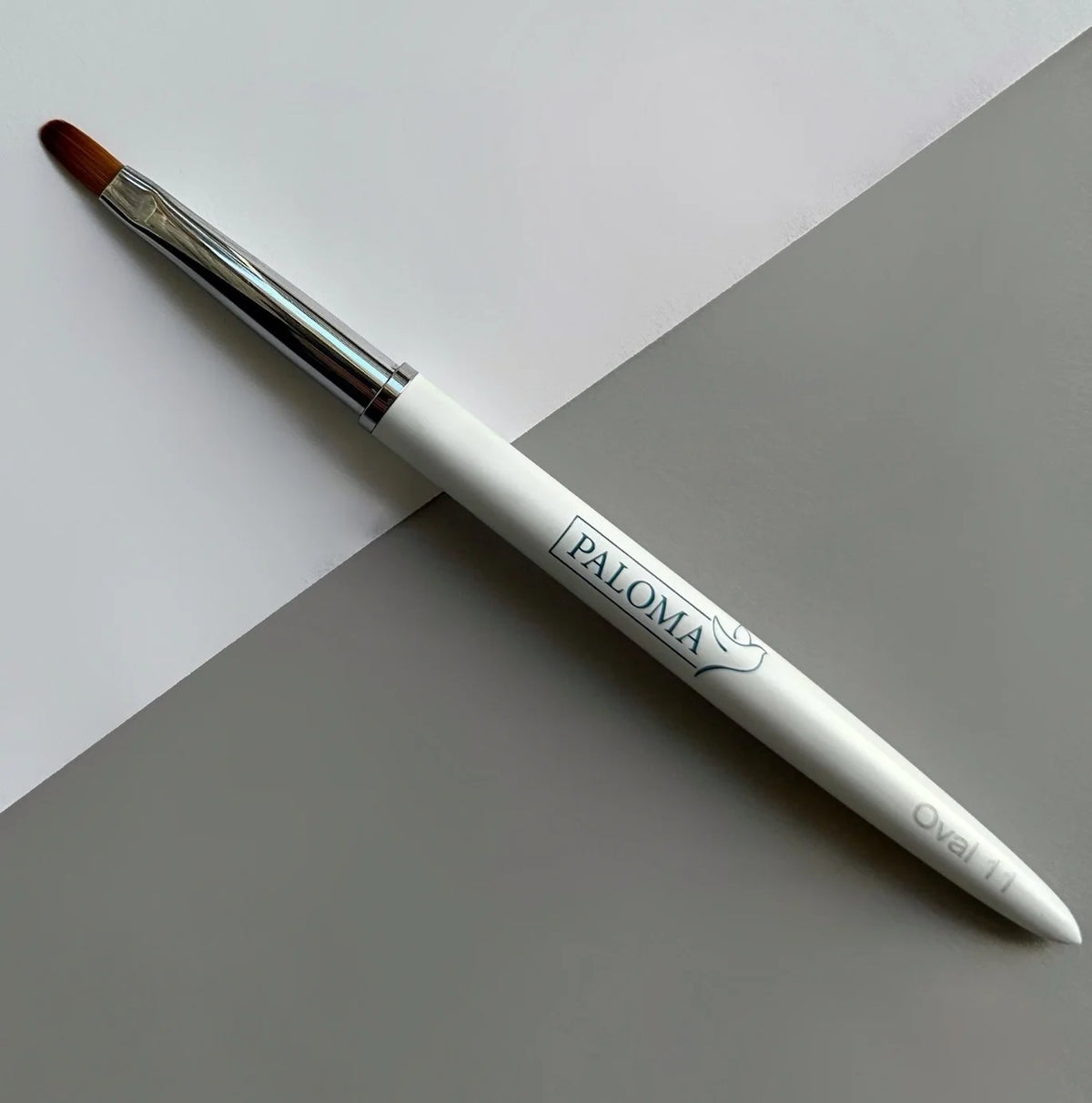 PALOMA OVAL BRUSH